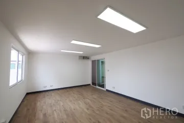 Office for rent in Khlong Tan Nuea, Bangkok near BTS Thong Lo