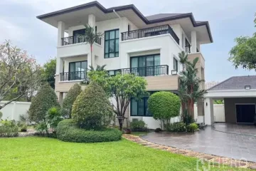 4 Bedroom Commercial for rent in Chan Kasem, Bangkok near MRT Chankasem