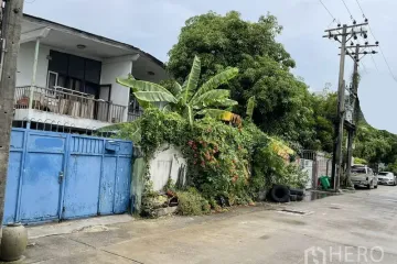 3 Bedroom House for sale in Khlong Tan Nuea, Bangkok