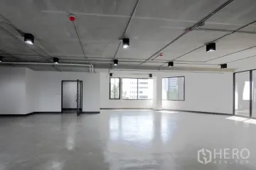 Office for rent in Khlong Tan Nuea, Bangkok near BTS Thong Lo