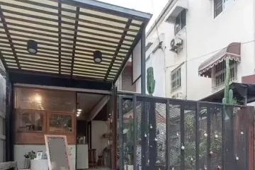 3 Bedroom Office for rent in Thung Maha Mek, Bangkok near BTS Chong Nonsi