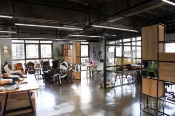 Office for rent in Khlong Tan, Bangkok near BTS Phrom Phong