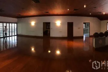 3 Bedroom House for sale in Bang Chak, Bangkok