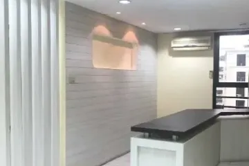 Office for rent in Silom, Bangkok near BTS Chong Nonsi