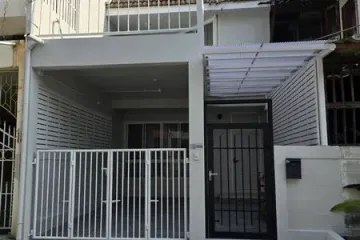 2 Bedroom Townhouse for rent in Bang Na, Bangkok near BTS Udom Suk