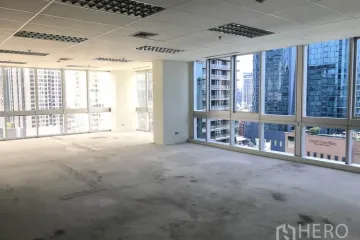 Warehouse / Factory for rent in Khlong Tan Nuea, Bangkok