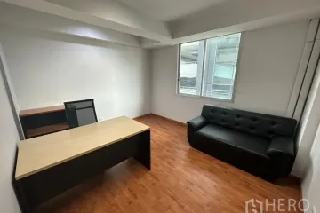 Warehouse / Factory for rent in Khlong Tan Nuea, Bangkok