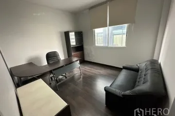 Warehouse / Factory for rent in Khlong Tan Nuea, Bangkok