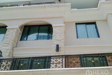 4 Bedroom Warehouse / Factory for rent in Khlong Tan Nuea, Bangkok