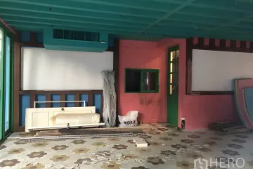 Warehouse / Factory for rent in Khlong Tan Nuea, Bangkok near BTS Phrom Phong