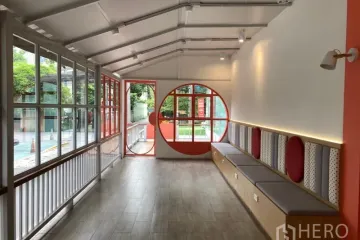 Warehouse / Factory for rent in Khlong Tan Nuea, Bangkok