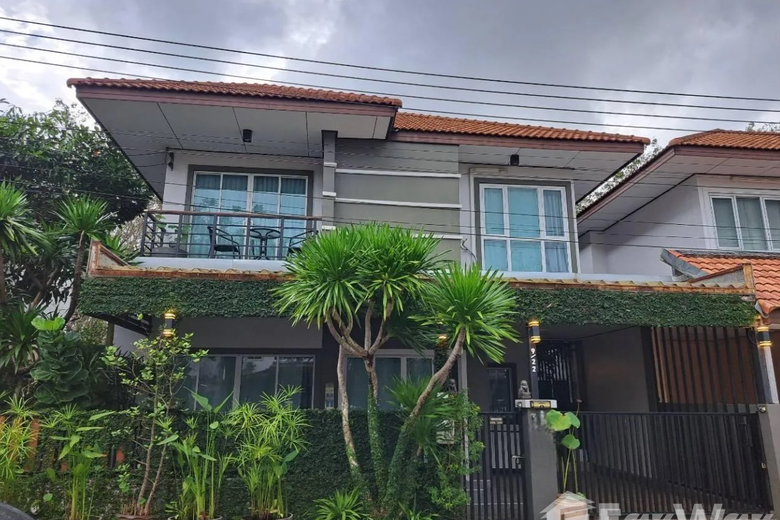 3 Bedroom Townhouse For Rent
