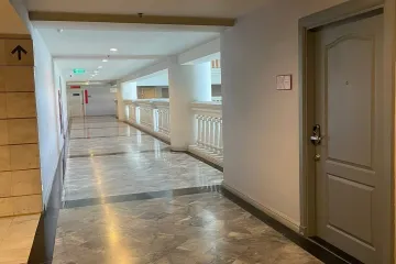 2 Bedroom Condo for rent in Nusa State Tower Condominium, Silom, Bangkok near BTS Surasak