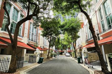 4 Bedroom Townhouse for rent in Baan Klangkrung Thonglor, Khlong Tan Nuea, Bangkok near BTS Thong Lo