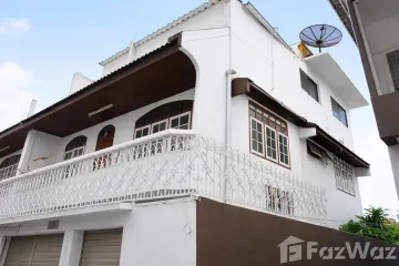 3 Bedroom House for sale in Somdet Chao Phraya, Bangkok near BTS Prajadhipok