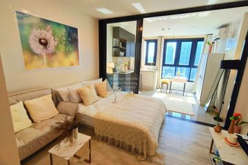 1 Bedroom Condo for rent in XT Huaikhwang, Din Daeng, Bangkok near MRT Huai Khwang