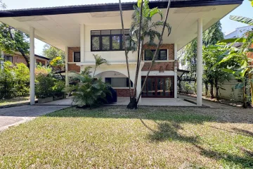 5 Bedroom House for rent in Bang Kapi, Bangkok near MRT Pradit Manutham