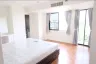 3 Bedroom Condo for rent in Beverly Hills Mansion, Phra Khanong Nuea, Bangkok near BTS Ekkamai