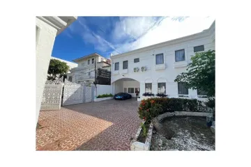 9 Bedroom Villa for rent in Khlong Tan, Bangkok near BTS Thong Lo