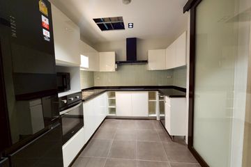 3 Bedroom Condo for rent in Khlong Tan Nuea, Bangkok