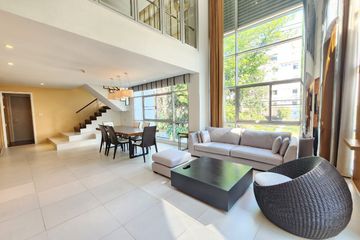 3 Bedroom Condo for rent in Khlong Tan Nuea, Bangkok