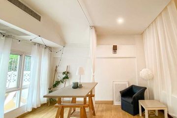 5 Bedroom Townhouse for Sale or Rent in Phra Khanong Nuea, Bangkok near BTS Ekkamai