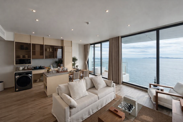 2 Bedroom Condo for sale in Arom Wongamat, Na Kluea, Chonburi