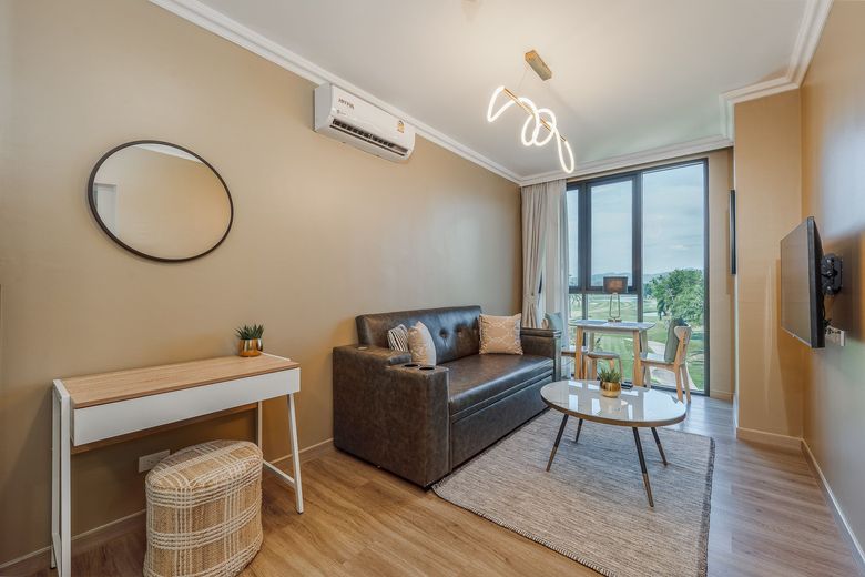 1 Bedroom Condo For Rent