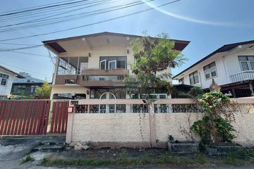5 Bedroom House for sale in Phlapphla, Bangkok near MRT Mahatthai