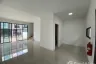 3 Bedroom Townhouse for Sale or Rent in Patio Ladkrabang-Moterway, Thap Yao, Bangkok