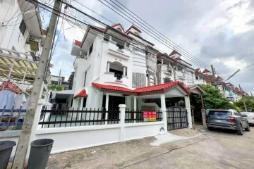 5 Bedroom House for rent in Home Avenue 101/1, Bang Chak, Bangkok