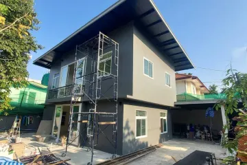 3 Bedroom House for rent in Khlong Tan Nuea, Bangkok