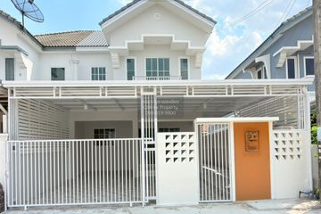 3 Bedroom Townhouse for sale in Lully Ville Lumlukka Khlong 3, Lat Sawai, Pathum Thani