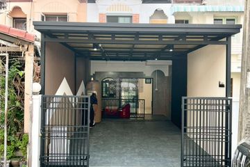 3 Bedroom Townhouse for sale in Krathum Rai, Bangkok