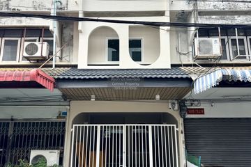 3 Bedroom Townhouse for sale in Chan Kasem, Bangkok
