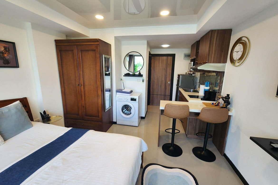 studio room for rent at Rawai Beach Condominium