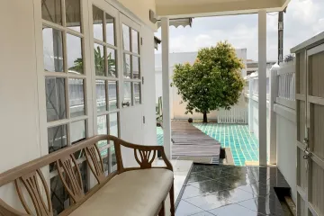 3 Bedroom House for rent in Saphan Sung, Bangkok