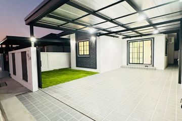 3 Bedroom House for sale in Na Kluea, Chonburi