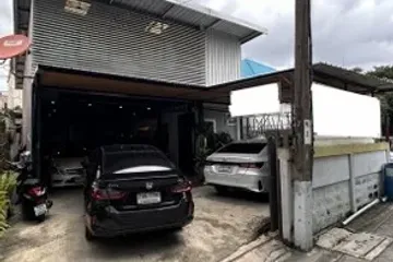 Land for sale in Phlapphla, Bangkok near MRT Lat Phrao 83