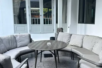 5 Bedroom House for rent in Khlong Tan Nuea, Bangkok