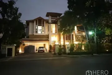 5 Bedroom House for rent in Phra Khanong Nuea, Bangkok near BTS Phra Khanong
