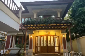 4 Bedroom House for rent in Phra Khanong Nuea, Bangkok
