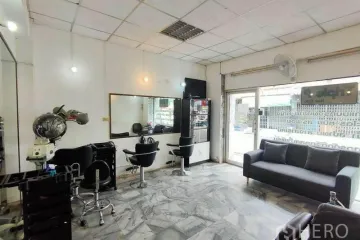 3 Bedroom Townhouse for sale in Bang Yi Khan, Bangkok near MRT Bang Yi Khan