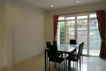 3 Bedroom Townhouse for rent in Bang Kho, Bangkok near BTS Wutthakat