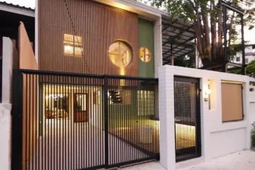 3 Bedroom Townhouse for rent in Phra Khanong Nuea, Bangkok