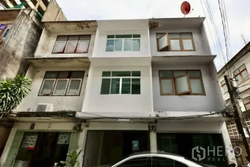 Townhouse for rent in Thung Wat Don, Bangkok near BTS Sueksa Witthaya