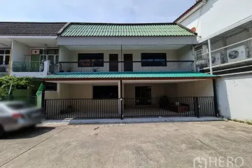 Townhouse for rent in Khlong Tan Nuea, Bangkok