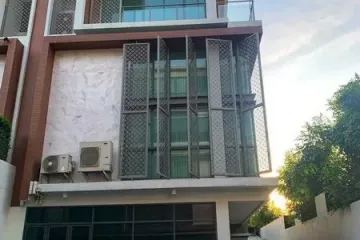 3 Bedroom Townhouse for Sale or Rent in Chong Nonsi, Bangkok