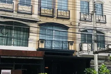 3 Bedroom Townhouse for rent in Phlapphla, Bangkok near MRT Ramkhamhaeng