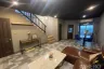 3 Bedroom Townhouse for rent in Hua Mak, Bangkok